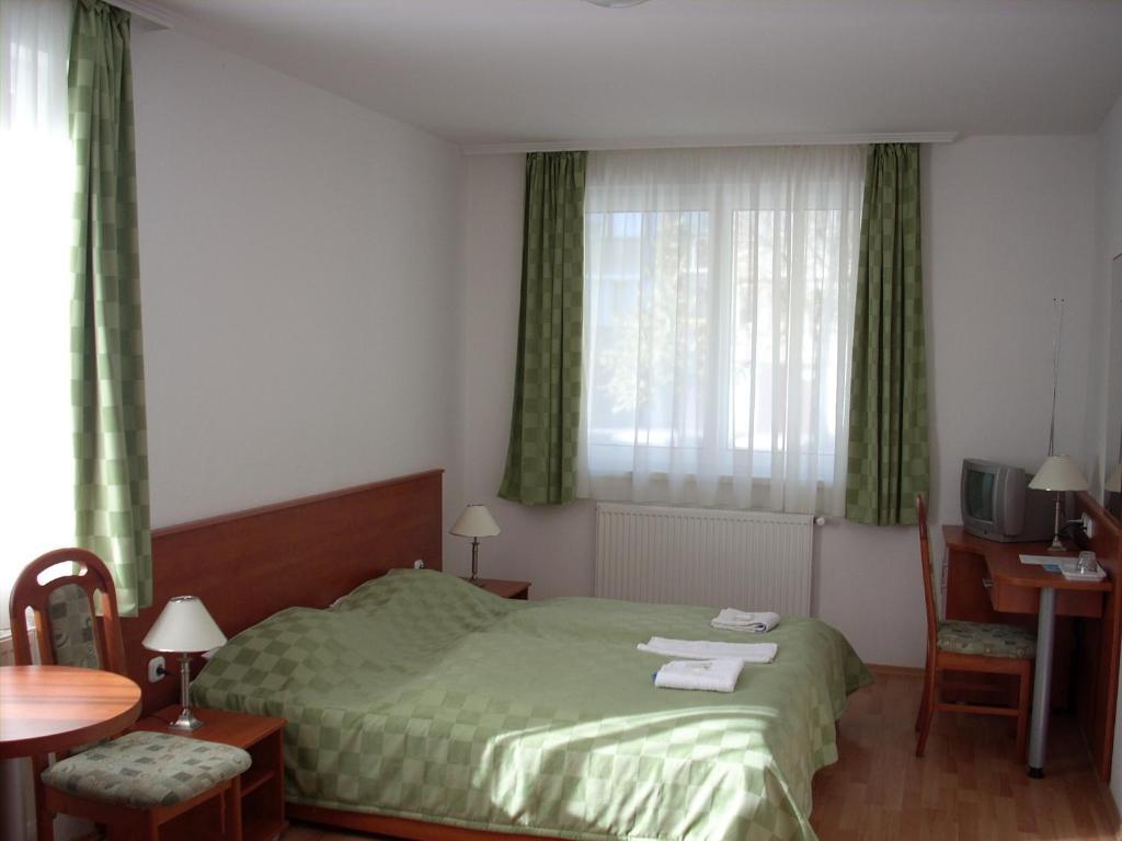 Hotel Kristaly Hajdúszoboszló Chambre photo