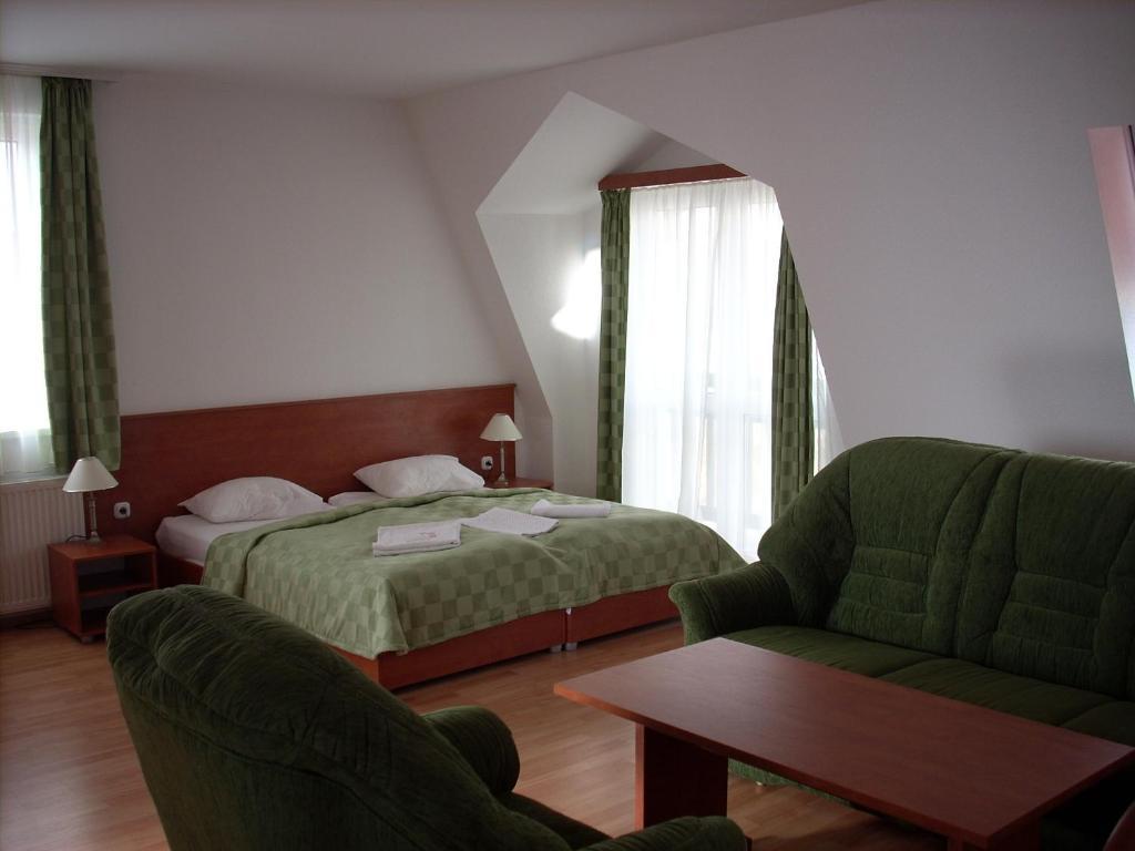 Hotel Kristaly Hajdúszoboszló Chambre photo