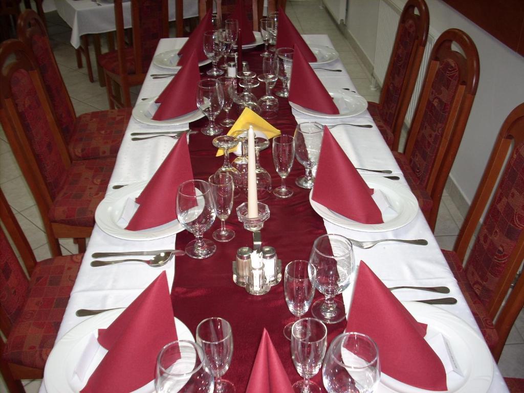 Hotel Kristaly Hajdúszoboszló Extérieur photo