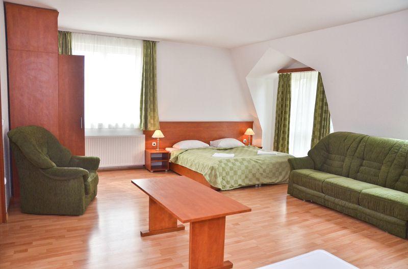 Hotel Kristaly Hajdúszoboszló Extérieur photo