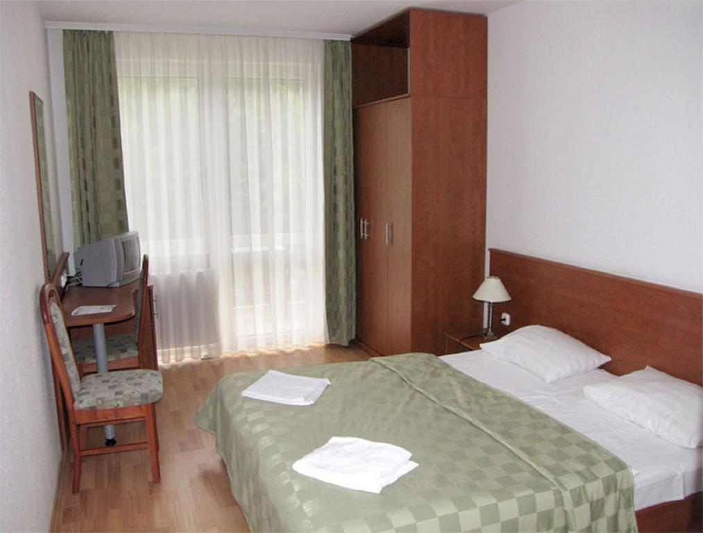 Hotel Kristaly Hajdúszoboszló Extérieur photo